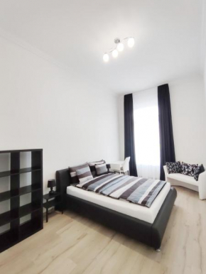 Astoria 3 Bdrm Apartment